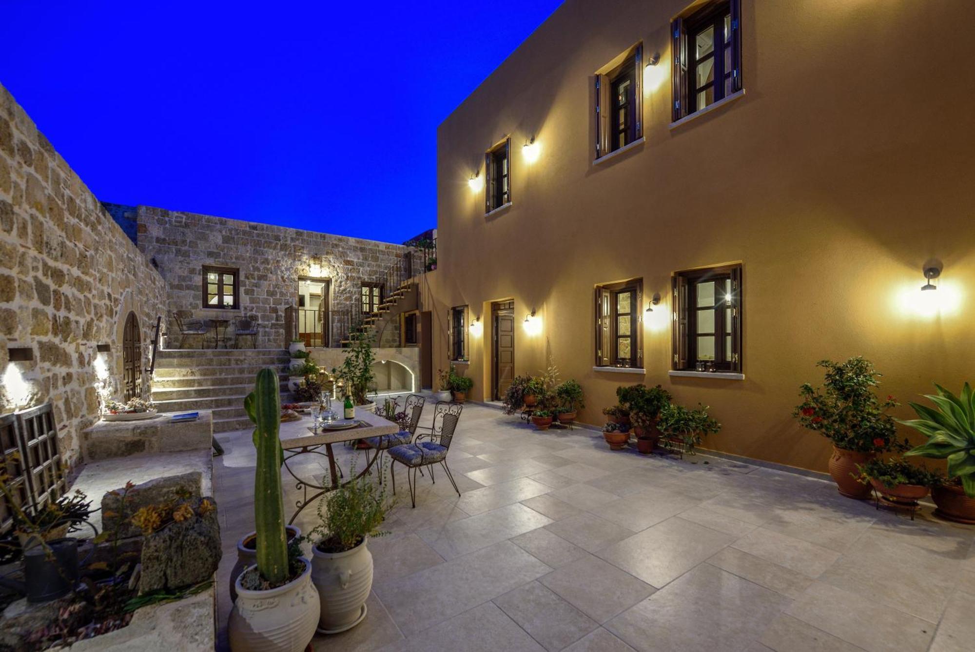 Spanish Knights Inn Rhodes City Exterior photo